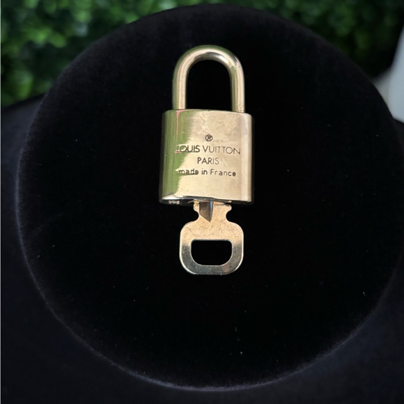 Louis Vuitton Padlock Necklace - Picture 3 of 3